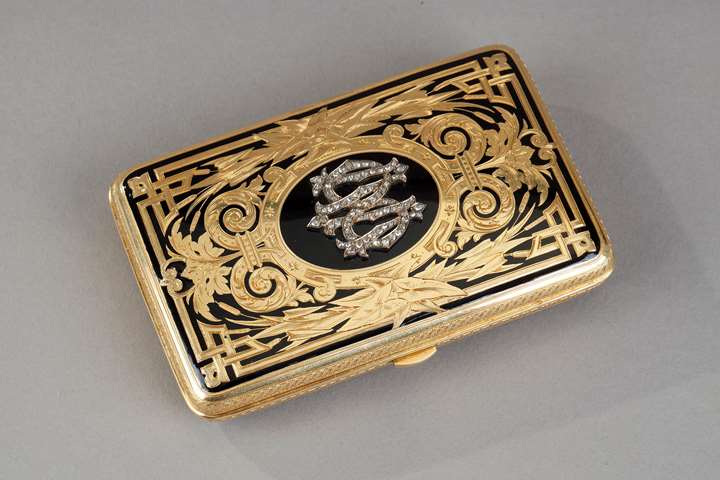 Cigarette or card case in gold and rose cut diamonds